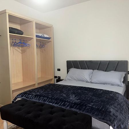 Am Apartment Tirana Esterno foto
